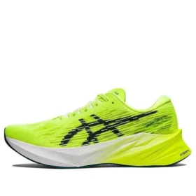 Novablast 3 «Safety Yellow Black»