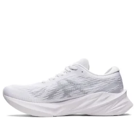 Novablast 3 «White Piedmont Grey»
